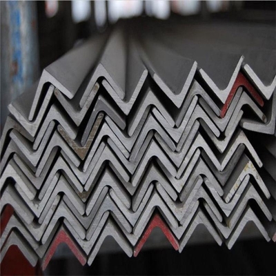 20-240mm 또는 Custom A36 S235jr S275jr S355jr Ss400 St37 St52 등급 비연금 강철 각
